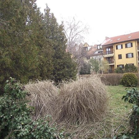 Centrum Apartman Beci Exterior foto